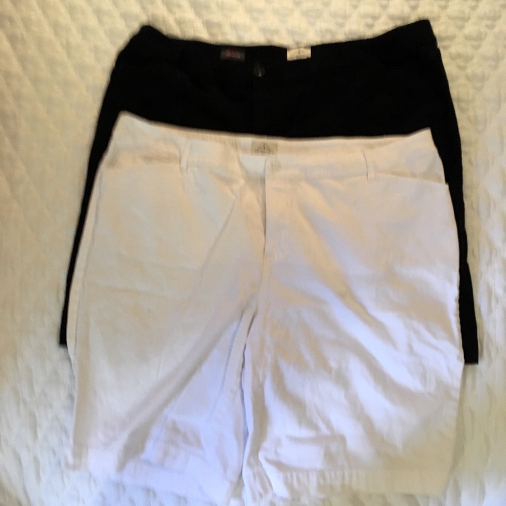 St John’s Bay 22W Bermuda Shorts- 1 Black 1 White